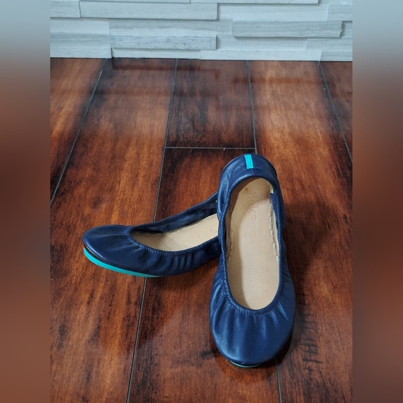 Tieks Shoes - Tieks by Gavrieli Women's Shoes  Blue Leather Slip On Fold-Up Ballet Flats Sz 7